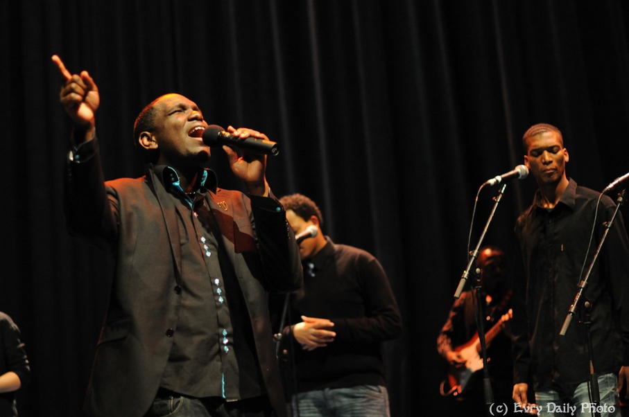Evry Daily Photo - Telethon Evry 2010 - Concert Evry University Gospel - large - 5244029108.jpg